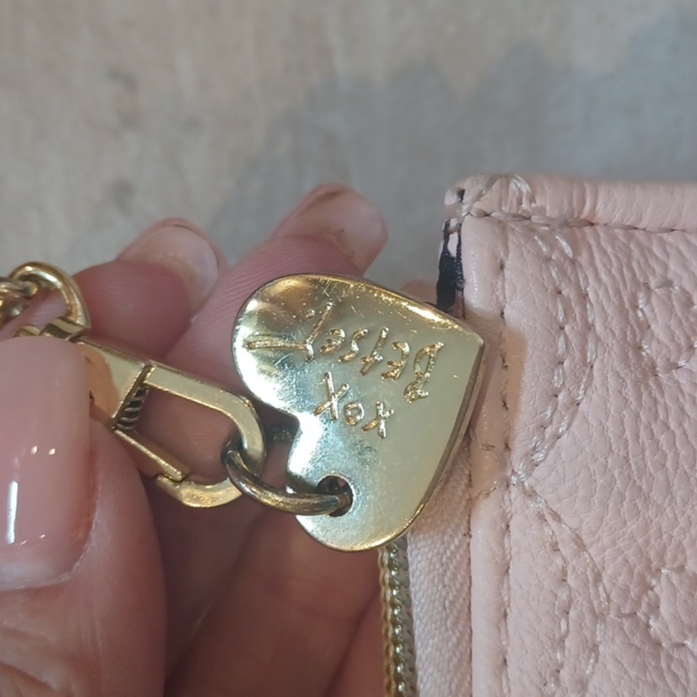 Betsey Johnson Pink Heart Design Quilted Clutch - Picture 3 of 8